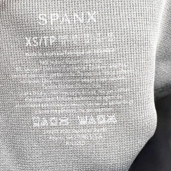 ✅ Spanx Camo Bike Shorts SIZE X-SMALL - Picture 4 of 4